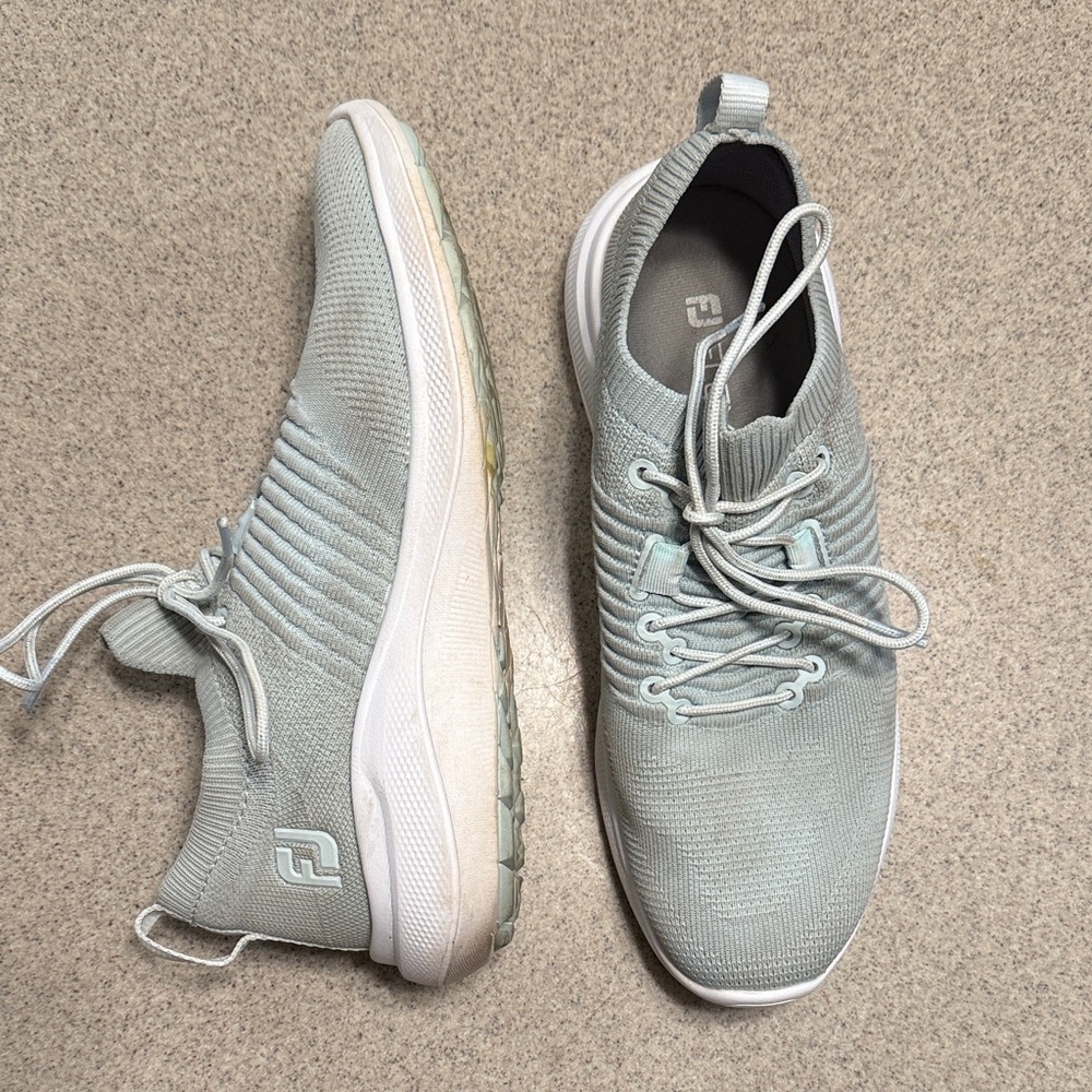 Light Gray Women’s Golf Shoes